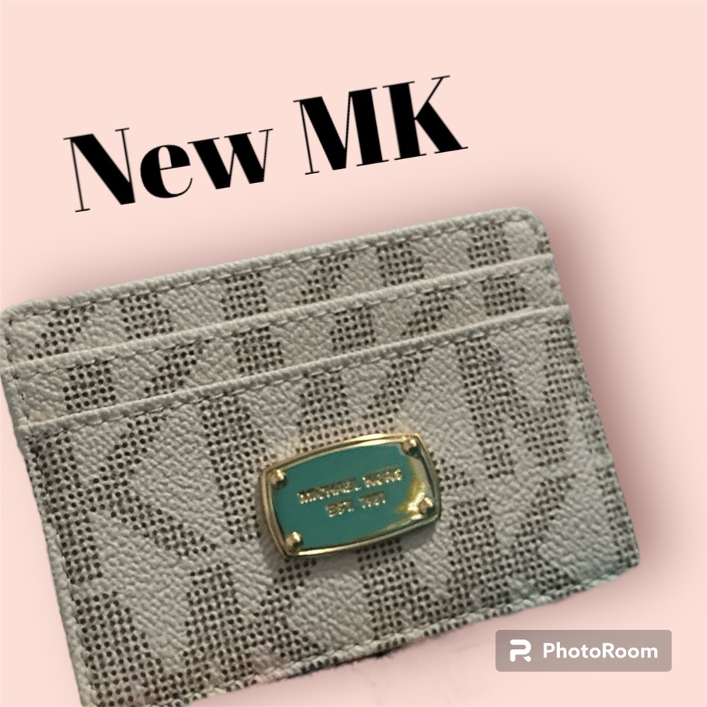 Michael Kors 🌞☀️Small card holder -color vanilla jet set - Picture 4 of 5